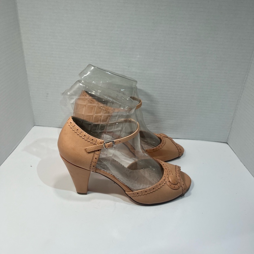 Restricted Tan Women's Heels